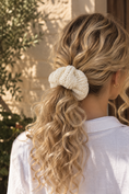 Carica l'immagine nel visualizzatore della galleria, Crasty Scrunchie in lana