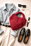 Carica l'immagine nel visualizzatore della galleria, CORE BAG, borsa cuore in cotone all’uncinetto