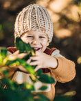 Carica l'immagine nel visualizzatore della galleria, Cappellino ai ferri per bambini in lana e alpaca
